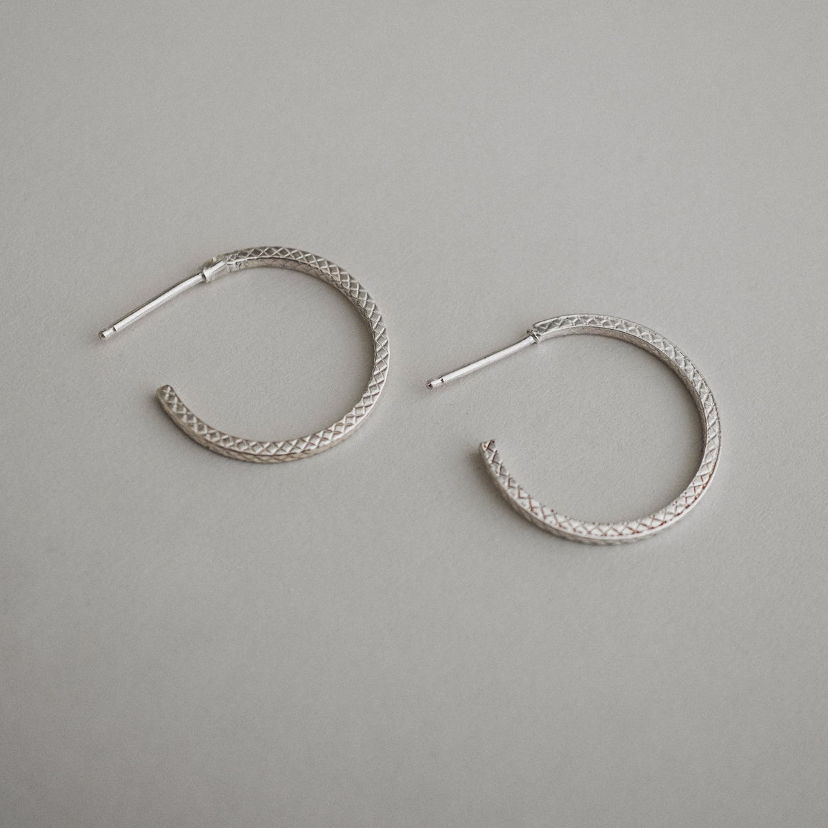 Textured Crosshatch Hoops